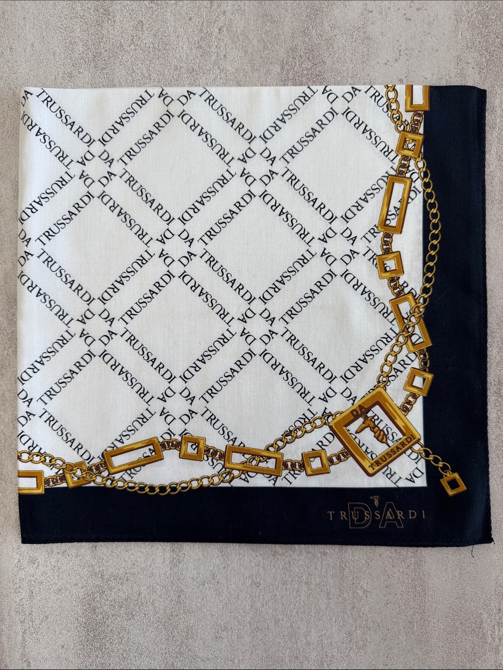 Trussardi Black, White & Gold Chain Frame Logo cotton Scarf - Picture 5 of 6